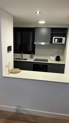 Zona Guemes - Premiun (mar Del Plata) Ubicado En La Mejor Parte, De 3 Ambientes Con 2 Baños , 1 En Suite Y Lavadero, Con Balcón /terraza Y Cochera Cubierta En El Mismo Edificio. Piscina / Gym