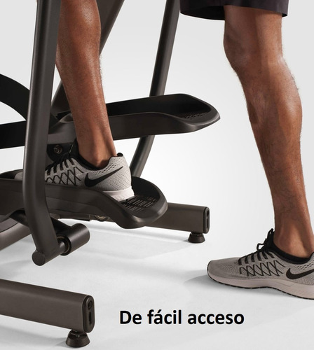 Elíptica Matrix E50 Xer Con Consola Hd Residencial