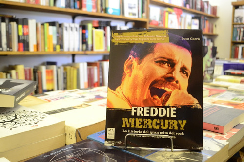 Freddie Mercury. Luca Garró.