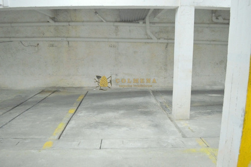 Apartamento En Peninsula De 1 Dormitorio, 1 Baño (reciclado) Cocina Definida (mejorada) Living Comedor Con Salida A Balcón Y Garaje Cubierto Con Baule- Ref: 2352