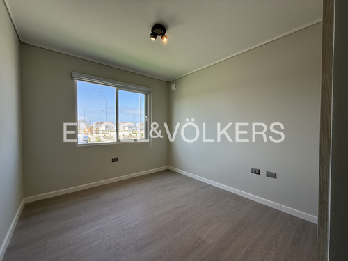 Arriendo Casa Nueva Serena Golf