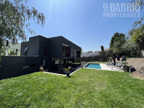 Casa En Arriendo De 3 Dorm. En Colina