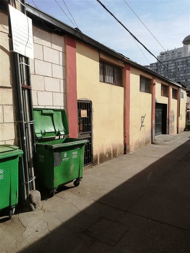Imagen 2 de 16 de Galpón En Venta En Santiago