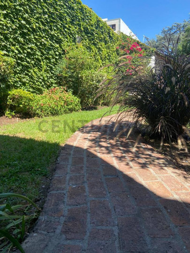 Casa 4 Ambientes Con Jardín En Venta En Villa Santa Rita