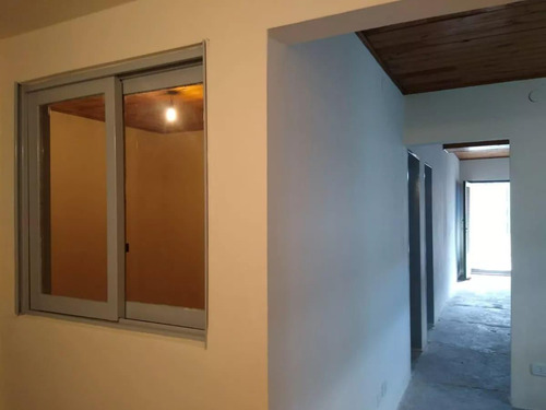 Casa En Venta - 2 Dormitorios 2 Baños - Cochera - 425mts2 - Pilar