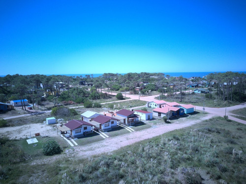 Imagen 13 de 14 de Complejo En Venta 3 Casas + 2 En Proceso - Punta Del Diablo