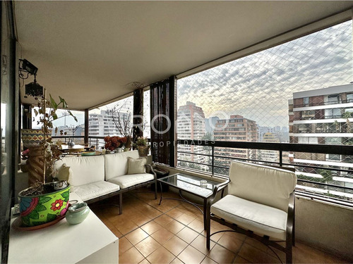 Malaga / Renato Sánchez