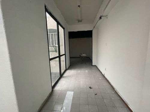 Local Comercial Para Comercio O Oficinas En Primer Piso En Adolfo López Mateos