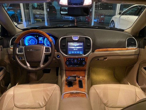 Imagem 8 de 10 de 300c 3.6l V6