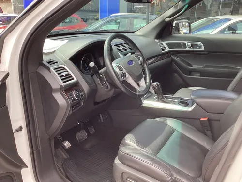 Ford Explorer 4.0 Limited V6 Sync 4x2 Mt