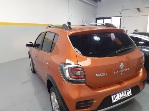 Imagen 3 de 16 de Renault Sandero Stepway Expression
