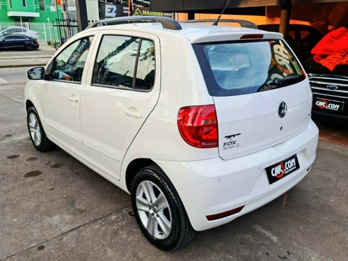 Imagem 4 de 21 de Volkswagen Fox Trend 1.6 8v Flex 4 Portas Impecável!!!
