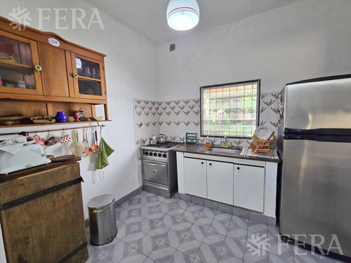 Venta Casa 3 Ambientes Con Cochera Y Piscina En Quilmes Oeste