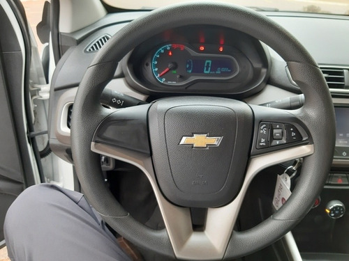 Imagem 11 de 12 de Chevrolet Prisma Lt 1.0 8v Flex Manual Completo
