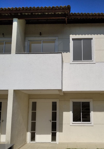 Alugo Ótima Casa Duplex Em Condominio Fechado, Local Seguro, Ar Puro E Clima Agradavel, 2 Qtos, 2 Banheiros
