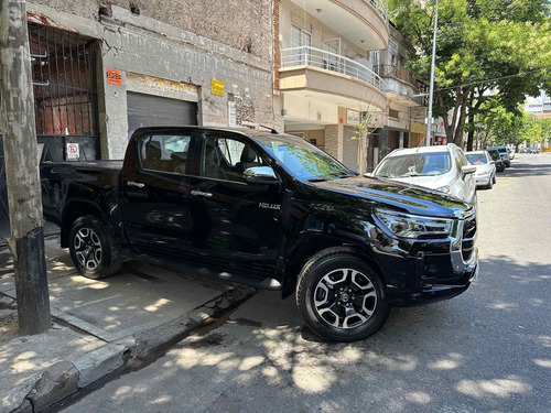 Imagen 11 de 21 de Toyota Hilux 2022 2.8 Cd Srx 204cv 4x2 At