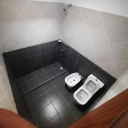 Imagen 11 de 15 de Duplex 2 Dormitorios Con Cochera, Pileta Y Quincho