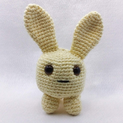 Coelho Amigurumi Amarelo