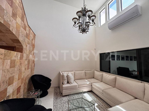 Casa En Venta En Las Quintas