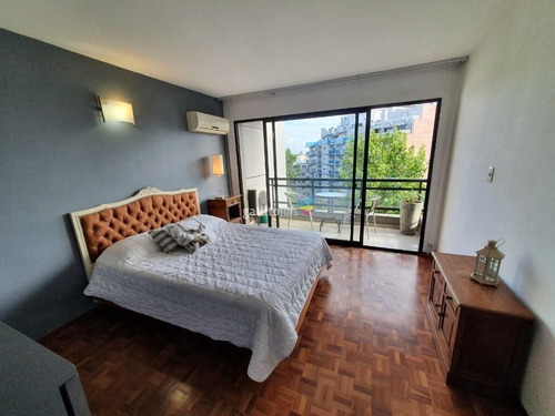 Hermoso Monoambiente Dividido Con Todos Los Muebles Que Se Aprecia 44mts Totales Con Terraza Solo Cont Anuales.  Av Brasil Y  Baltasar Vargas Gc 4900 Porto O Sura. Piso 8 Con Balcon 