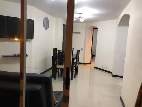 Imagen 5 de 18 de Bonito Apartamento En Corazon De Laureles, Cerca De Unicentro Y Parques