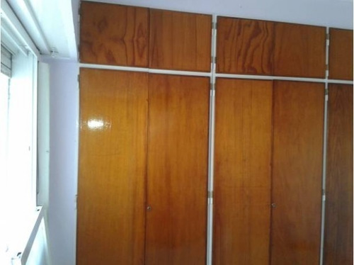 Imagen 3 de 11 de Alquiler Casa De 4 Ambientes Con Patio Y Cocheras - La Tablada