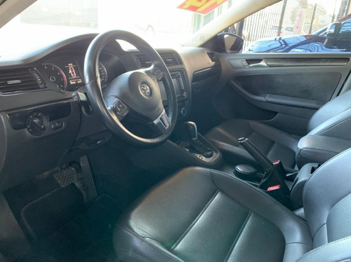 Imagem 8 de 15 de Volkswagen Jetta 2.0 Comfortline Flex 4p Automática