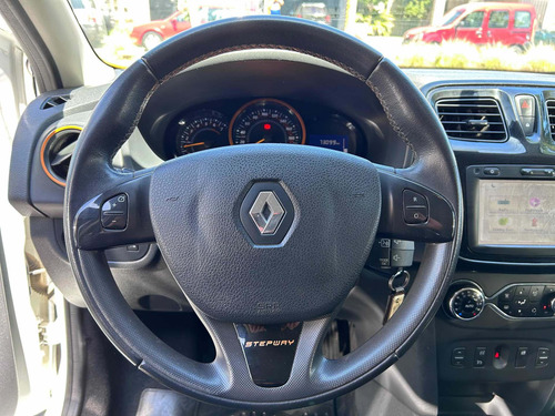 Imagen 18 de 25 de Renault Sandero Stepway 2017 1.6 Privilege 105cv