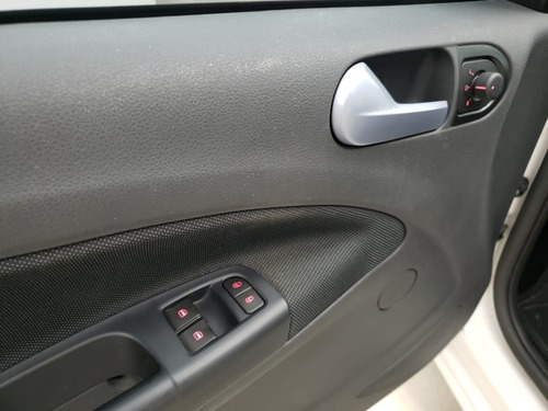 Imagem 12 de 14 de Volkswagen Voyage 1.6 Msi (flex) 2018 2019 Zero De Entrada