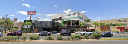 Renta De Locales Comerciales En Plaza Diamante, Blvd. Colosio, Aguascalientes.