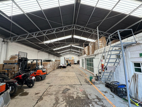 Bodega En Venta, Bosques De Xhala, 425 M2