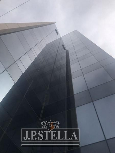 Oficina 48 M² En Edificio Torre Inteligente Francisco H - S.justo (ctro)