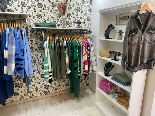 Fondo De Comercio Local Ropa En Almagro