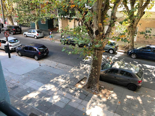 Al Frente En Duplex Apto Profesional