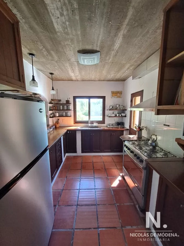 Casa A La Venta De 3 Dormitorios En Punta Del Este Con Un Magnífico Terreno De 1400 Mts2