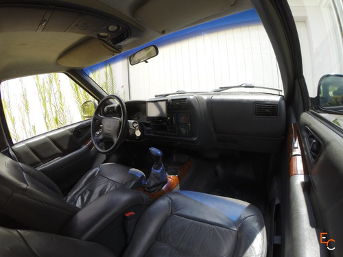 Gm - Chevrolet Blazer 4.3 Executive 4x2 V6 2000
