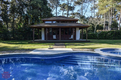 Casa En Punta Del Este , Playa Mansa - Ref: 13494