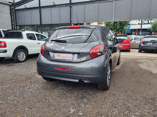 Peugeot 208 1.6 Feline