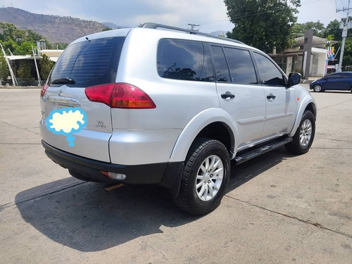 Imagen 4 de 8 de Mitsubishi Montero