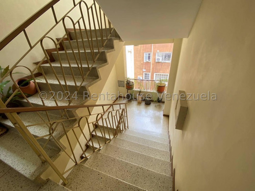 Mls #24-21395 Apartamento En Venta En Colinas De Bello Monte