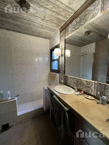 Imagen 25 de 30 de Venta | Moderna Casa Nueva C/jardin Y Piscina | Barrio La Bota