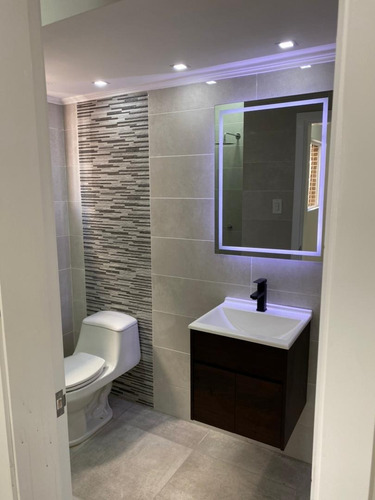 Imagen 9 de 13 de Apartamento Remodelado En San Antonio 04243257753