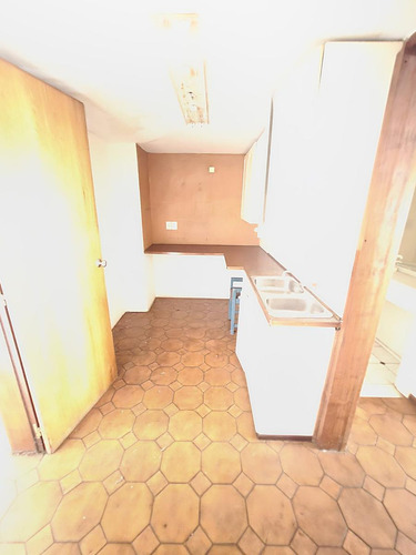 Gran Oficina Cerca De Puerto Del Buceo Y Wtc, 390 M2 , Terreno De 1288 M2, 9 Ambientes, 4 Garajes !!