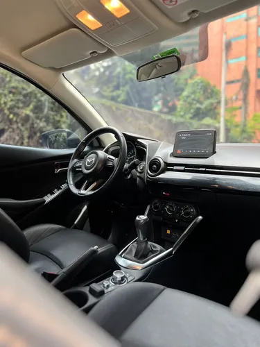 Mazda 2 1.5 Touring Mt