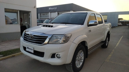 Imagen 1 de 12 de Toyota Hilux Srv 4x4 At Pack