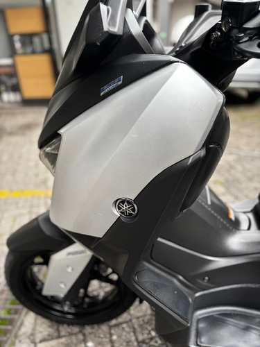 Moto Yamaha X- Max 300