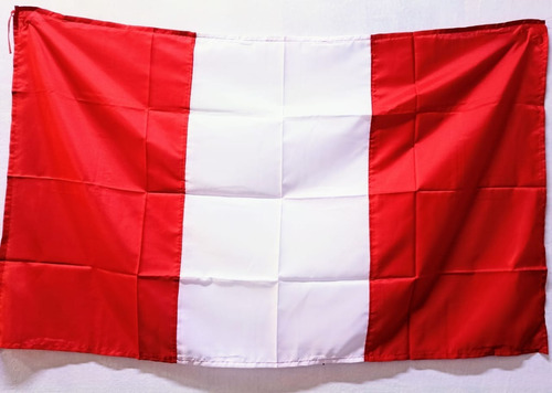 Banderas Del Perú Material Rasso 110x70cm (mayor Y Menor)