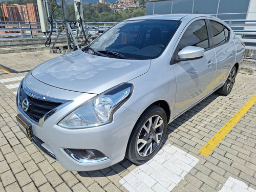 Nissan Versa 