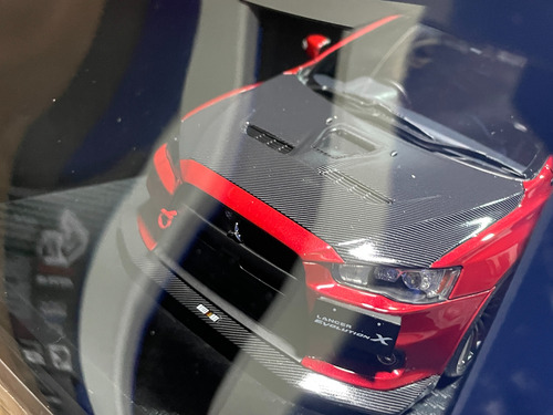 Mitsubishi Lancer Evolution X A Escala 1/18 - Ignition Model
