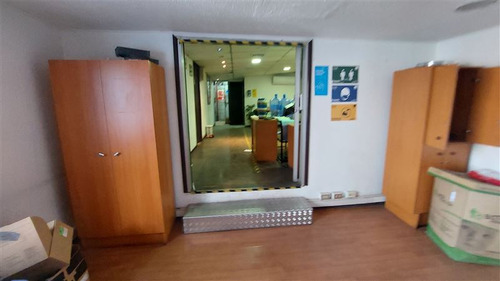 Imagen 10 de 24 de Industrial En Arriendo En Recoleta